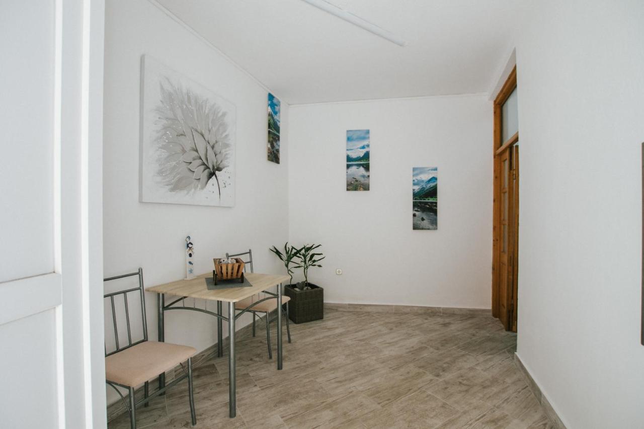 Apartments Ivana Trogir Bagian luar foto