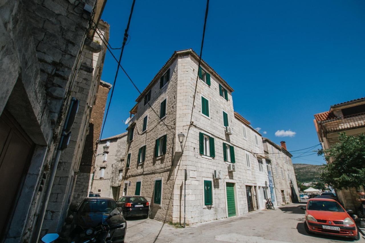 Apartments Ivana Trogir Bagian luar foto