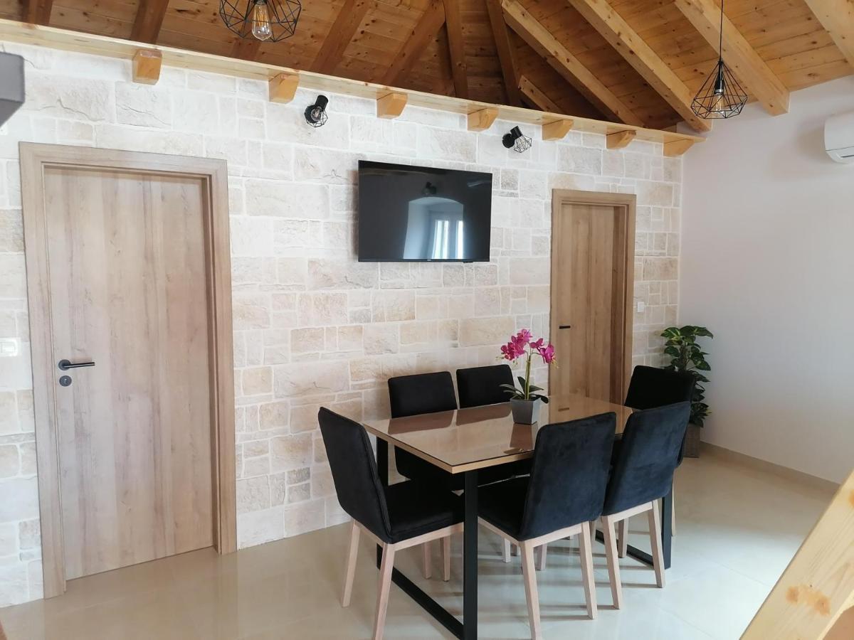 Apartments Ivana Trogir Bagian luar foto