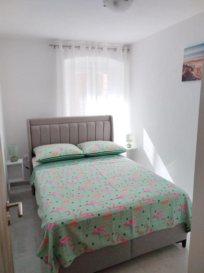 Apartments Ivana Trogir Bagian luar foto